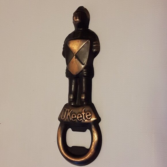 Vintage Carling O'Keefe Knight Bottle Opener Metal - Picture 1 of 3